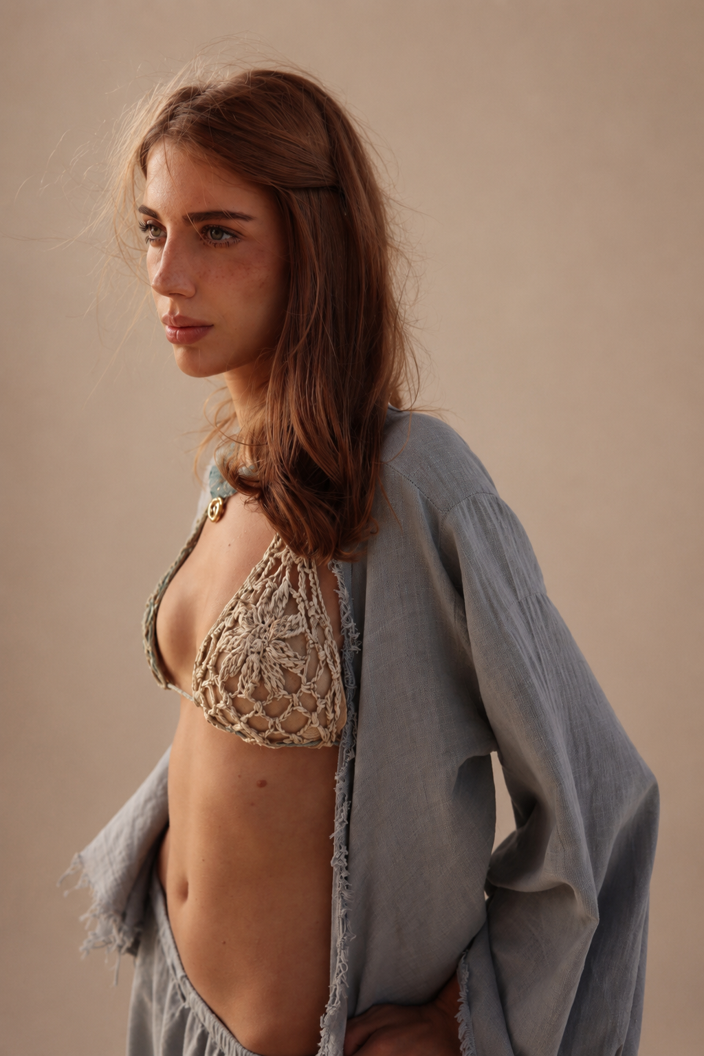FLOWER CROCHET TOP BICOLOR